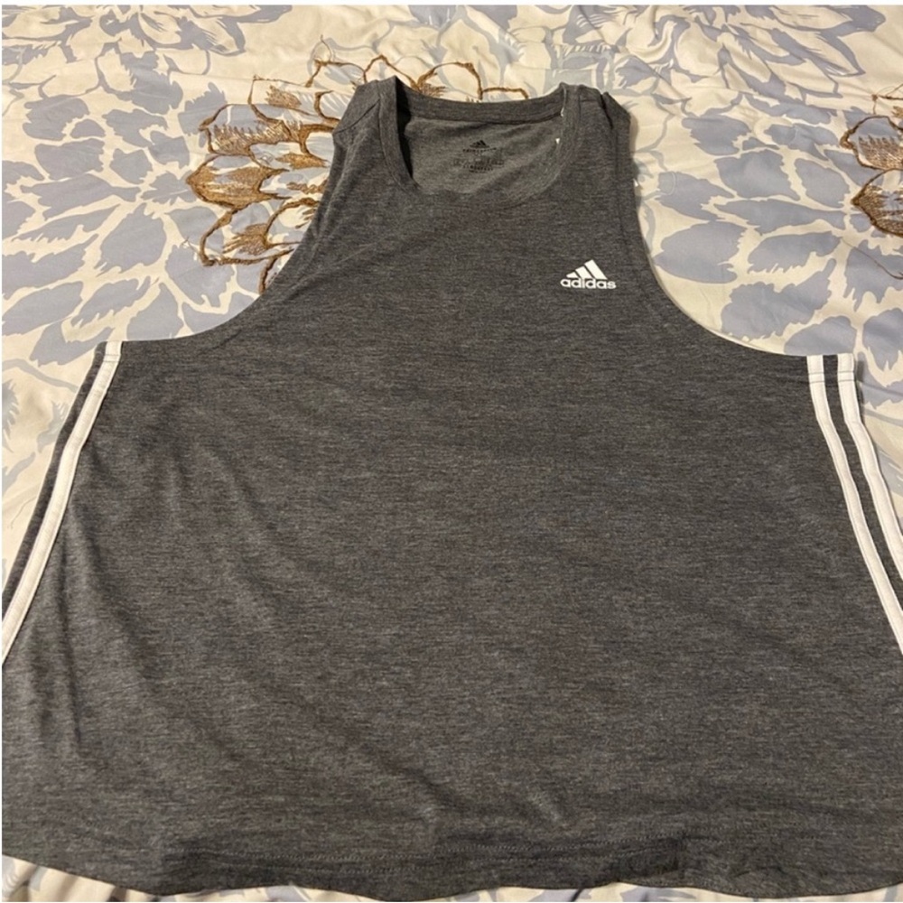 Adidas women’s gray muscle tee workout shirt size‎ extra large
